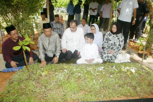 MUHYIDDIN YASSIN