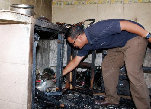 RUMAH TERBAKAR