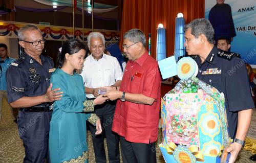 KD01_11062017_POLIS