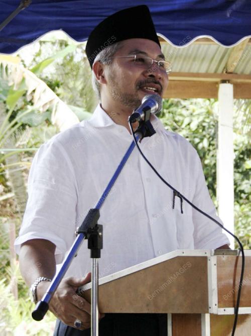 MOHD KHIR TOYO