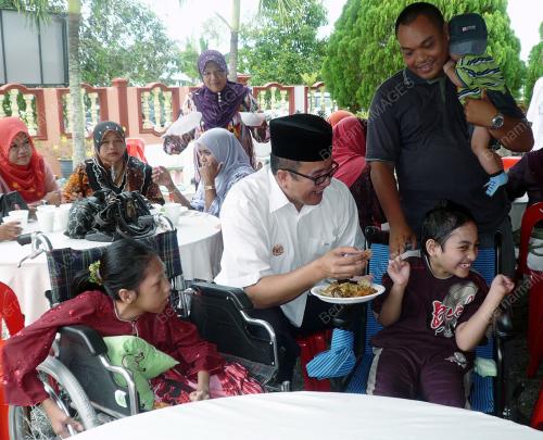 DATUK LATT SHARIMAN ABDULLAH