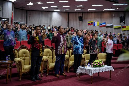 DATUK SERI SAIFUDDIN NASUTION ISMAIL