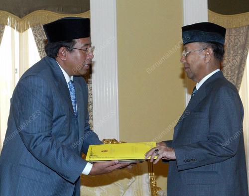 TUANKU ABDUL HALIM MU'ADZAM SHAH