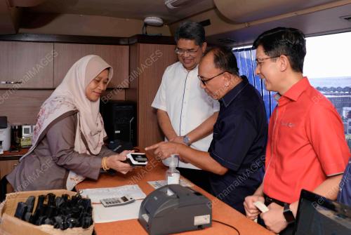 DATUK MARZUNISHAM OMAR