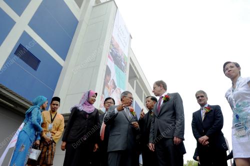 KD01_13052016_MENTERI_INFINEON