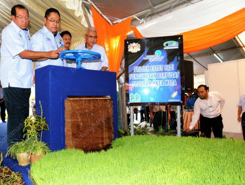 DATUK SERI NOH OMAR