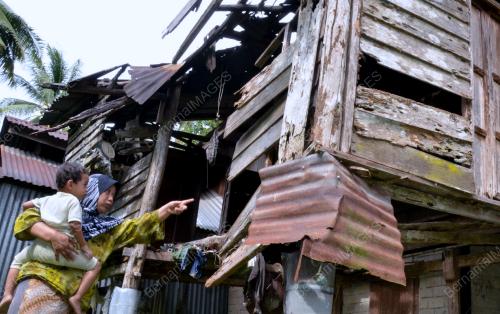 KD01_14032012_RUMAH_UZUR