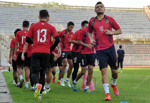 KD01_14042016_LATIHAN_BOLA