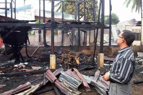 RUMAH TERBAKAR