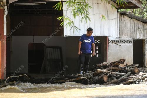 BANJIR BALING