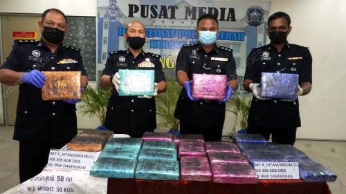 POLIS RAMPAS GANJA MAMPAT