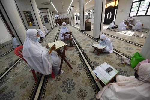 BULAN RAMADAN 2021