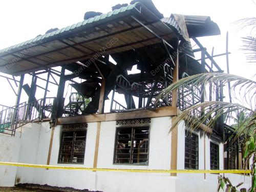KD01_15062013_ASRAMA_TERBAKAR