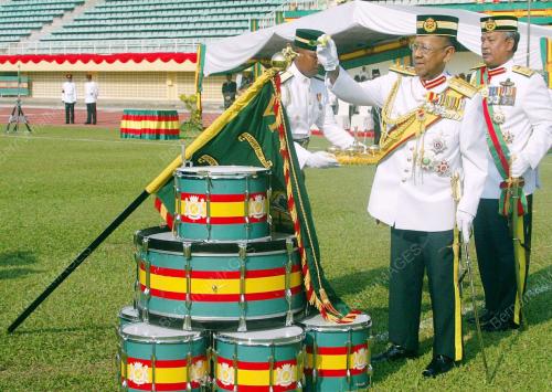 TUANKU ABDUL HALIM MU'ADZAM SHAH