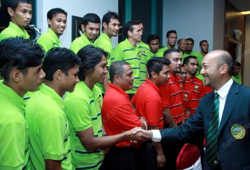 KD01_15082013_MUKHRIZ_KFA