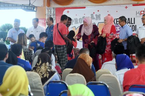 KD01_15122018_RINA_HARUN_BN201812146319