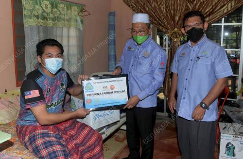 DATUK AWANG HASHIM