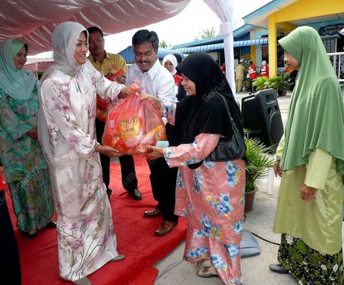 TUNKU PUTERI INTAN SAFINAZ
