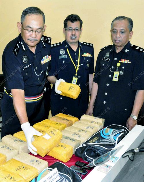 KD01_16052013_POLIS_DADAH4