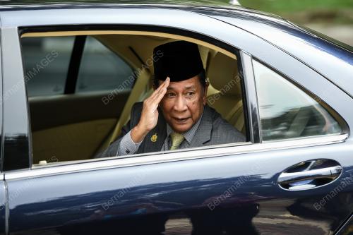 SULTAN KEDAH AL AMINUL KARIM SULTAN SALLEHUDDIN IBNI ALMARHUM SULTAN BADLISHAH