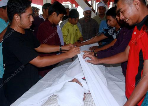 KD01_16062012_PELAJAR_JENAZAH