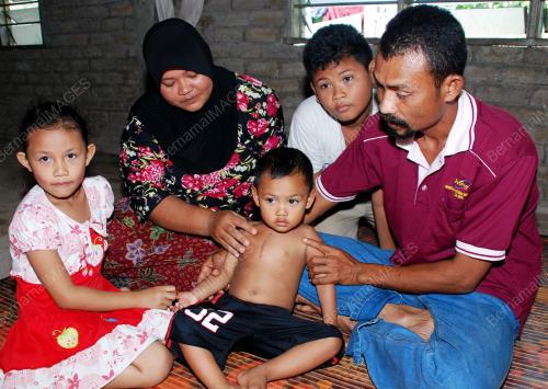 SAKIT RAYU BANTUAN