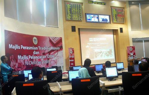 PROF DR NOR HAYATI AHMAD