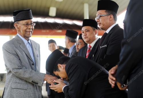 KD01_17052015_AGONG
