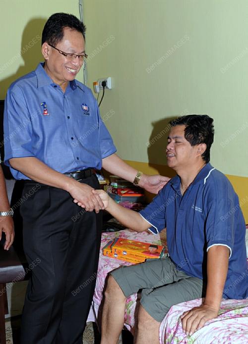 DR MOHD ZARKASHI