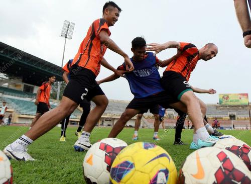 KD01_17102014_BOLA_LATIHAN