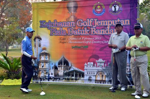 KD01_18022012_AGONG