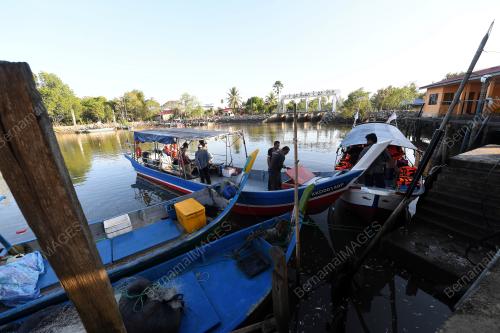PROJEK PELANCONGAN PERSATUAN NELAYAN