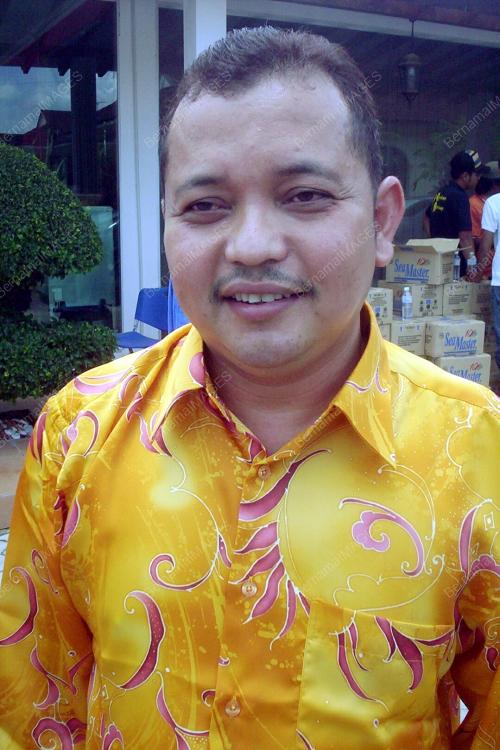HUSAINI YAAKOB