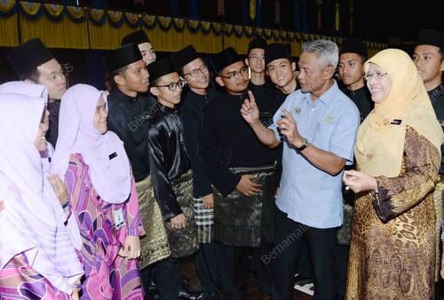KD01_19022017_WATIKAH