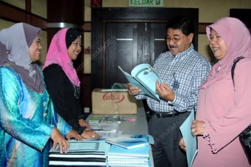 DATUK PADUKA AHMAD BASHAH MD HANIPAH