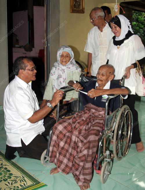 DATUK TENGKU ZAINOL RASHID