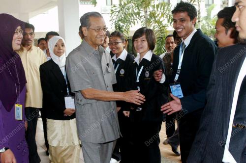 MAHATHIR MOHAMAD