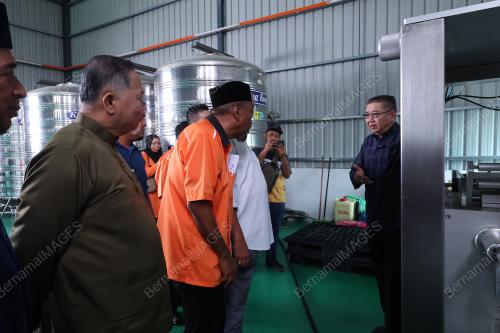 DATUK SERI SALAHUDDIN AYUB