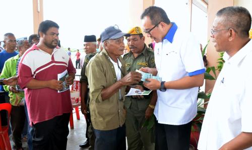 KD01_21102012_NELAYAN