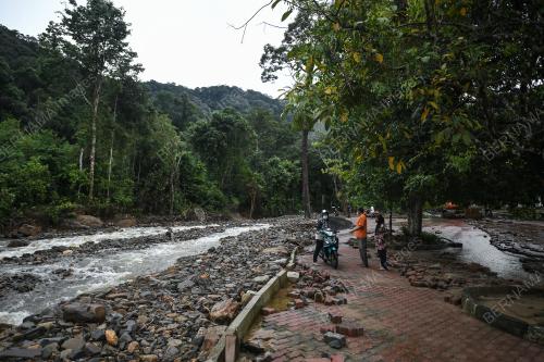 BANJIR KILAT YAN