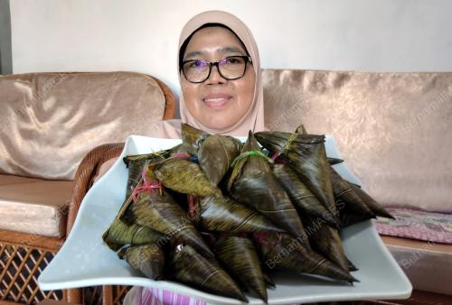 KETUPAT BULUH WANG PERAH