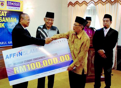 DATUK SERI AZIZAN ABDUL RAZAK
