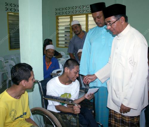 MOHD TAJOL ROSLI GHAZALI