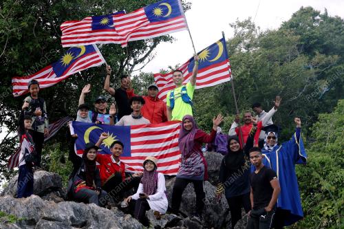 BULAN KEBANGSAAN DAN KIBAR JALUR GEMILANG 2023