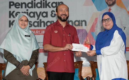 KD01_23112019_KARNIVAL_BN201911218434