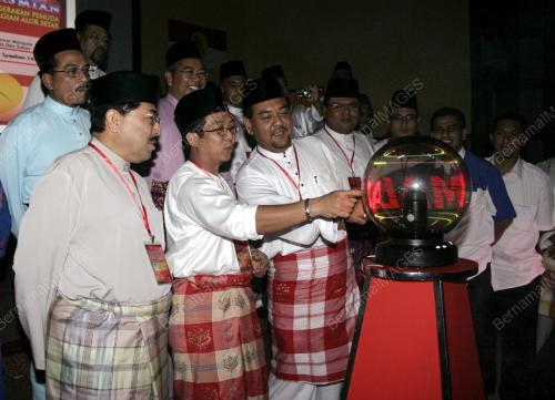 1 MALAYSIA