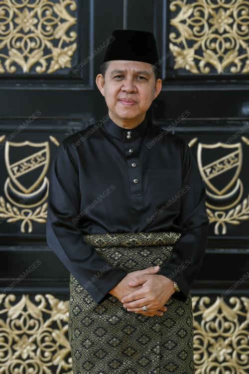DATUK NORIZAN KHAZALI