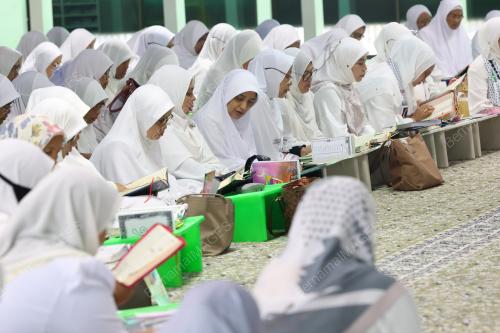 PROGRAM WORLD #QURAN HOUR