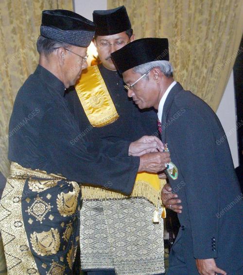 TUANKU ABDUL HALIM MU'ADZAM SHAH