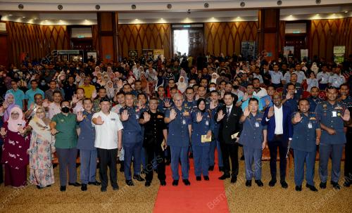 DATUK SERI MOHAMMAD HAMDAN WAHID